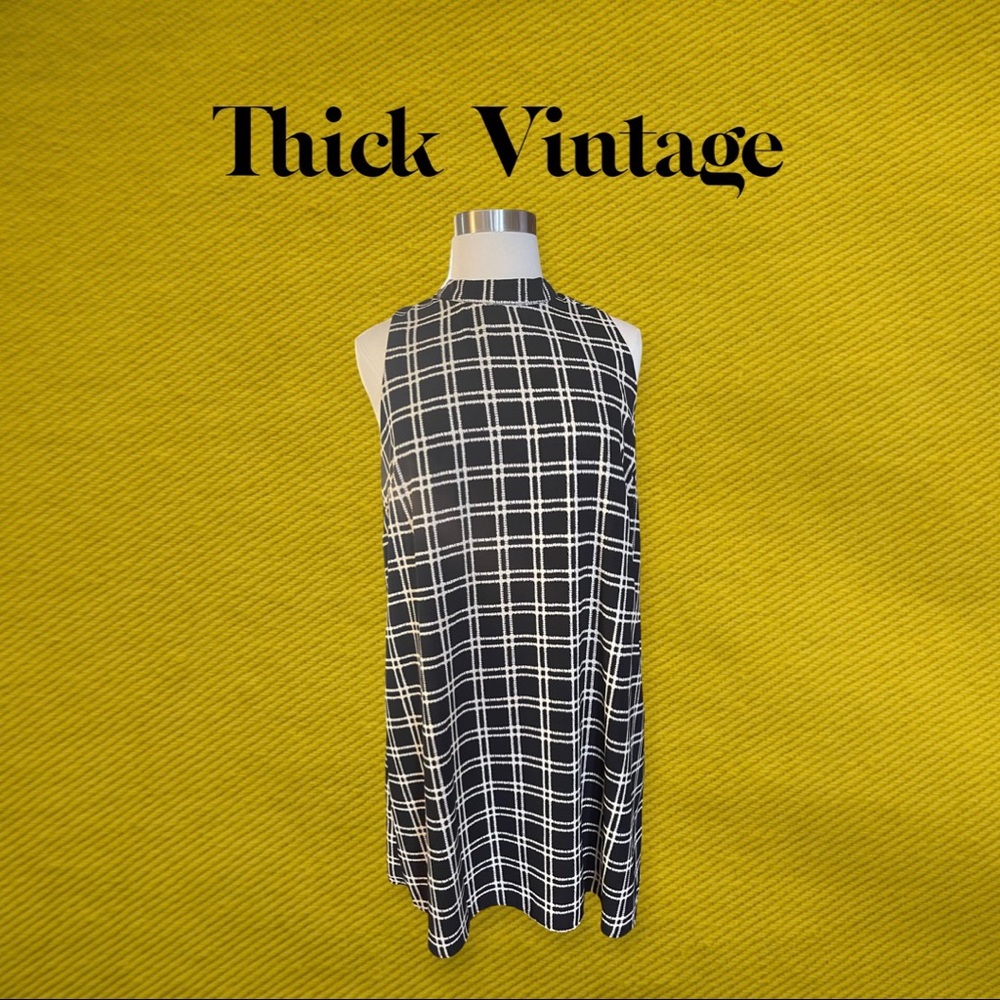 Torrid Mock Neck Midi Shift Dress. 14/16 🖤 🤍